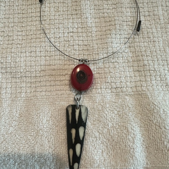 Red and Black Pendant Necklace - Picture 1 of 3